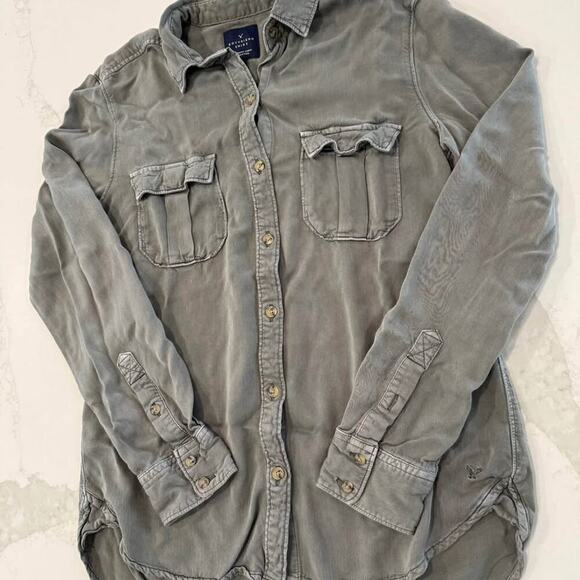 American Eagle Boyfriend Fit Long Sleeve Button Up Shirt Womens Small Green/Gray - Picture 2 of 6